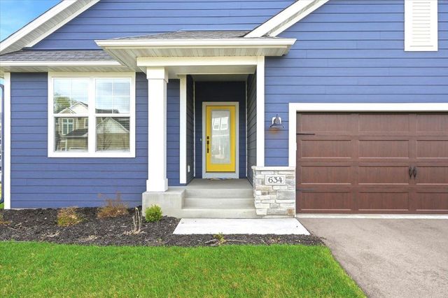 634 Elizabeth Way, Hudson, WI 54016