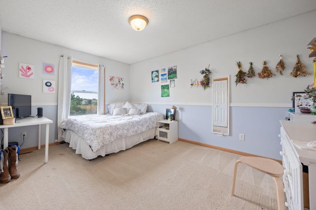 6653 Mackenzie Avenue NE, Otsego, MN 55301