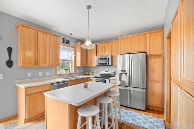 6653 Mackenzie Avenue NE, Otsego, MN 55301