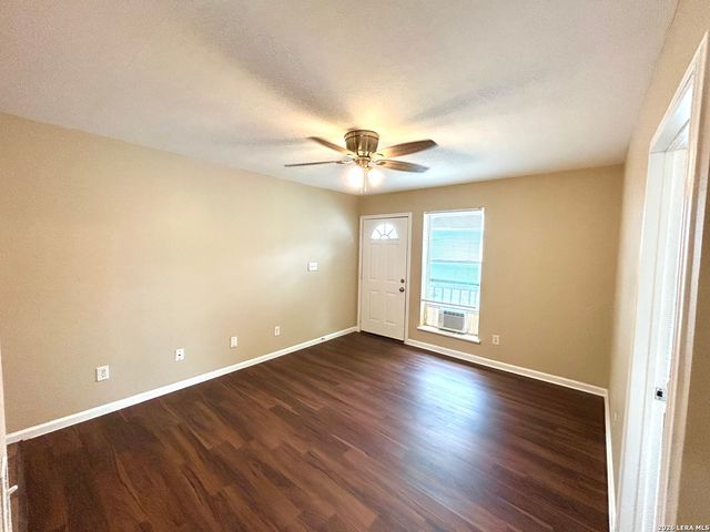 1222 Fenfield Ave Apt 2, San Antonio, TX 78211