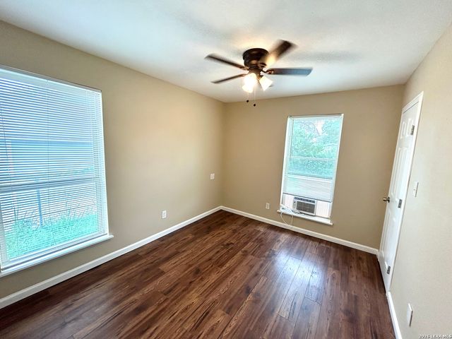 1222 Fenfield Ave Apt 2, San Antonio, TX 78211