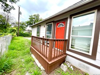 1222 Fenfield Ave Apt 2, San Antonio, TX 78211
