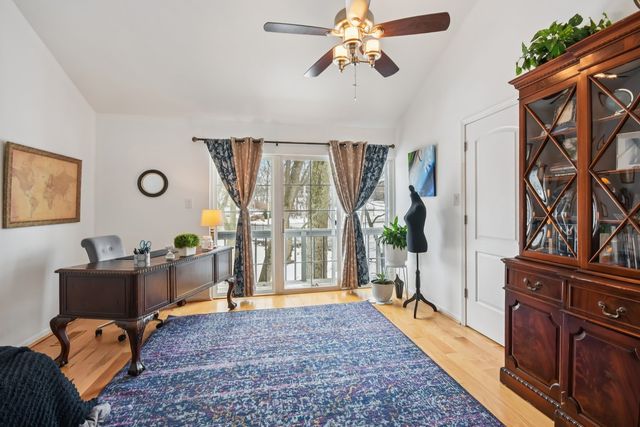 131 Willow Creek Lane, Willow Springs, IL 60480