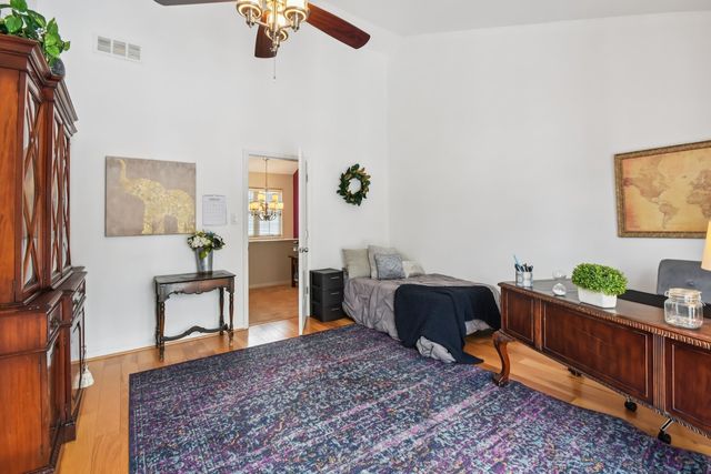 131 Willow Creek Lane, Willow Springs, IL 60480