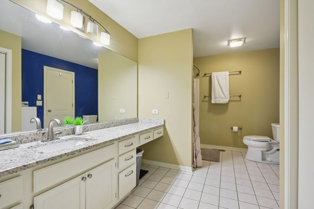 131 Willow Creek Lane, Willow Springs, IL 60480