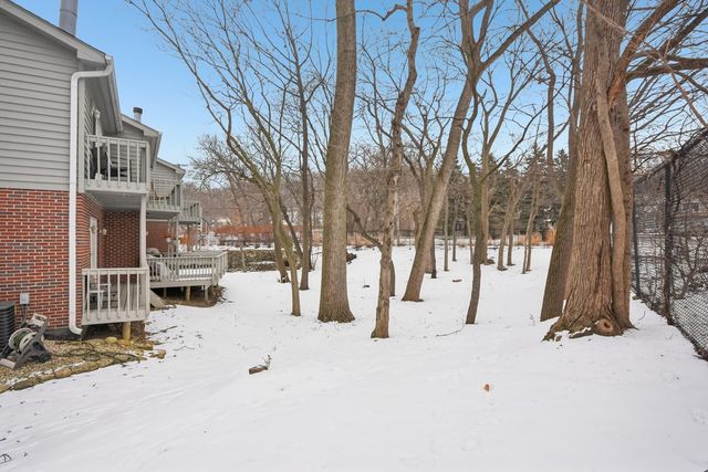 131 Willow Creek Lane, Willow Springs, IL 60480