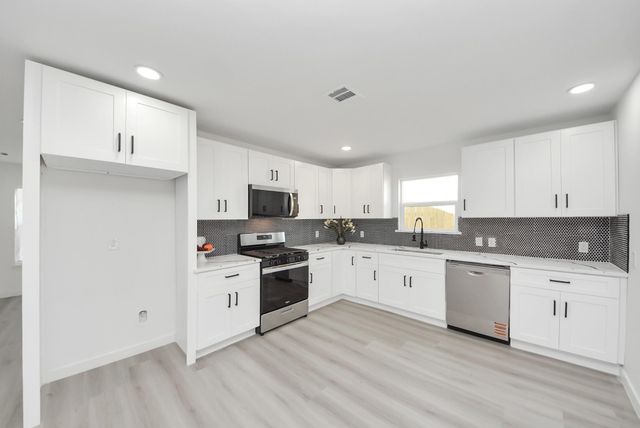 3853 Wentworth Street, Houston, TX 77004