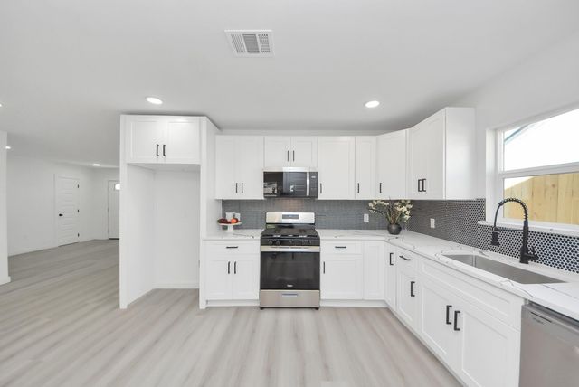 3853 Wentworth Street, Houston, TX 77004