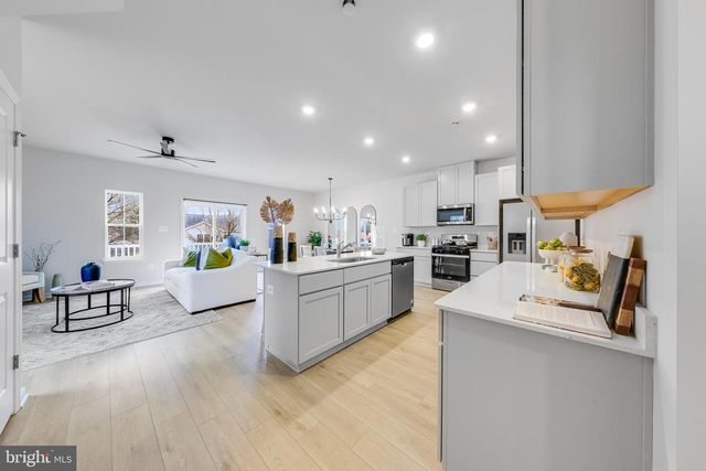 565 W NORTH ST, Smyrna, DE 19977