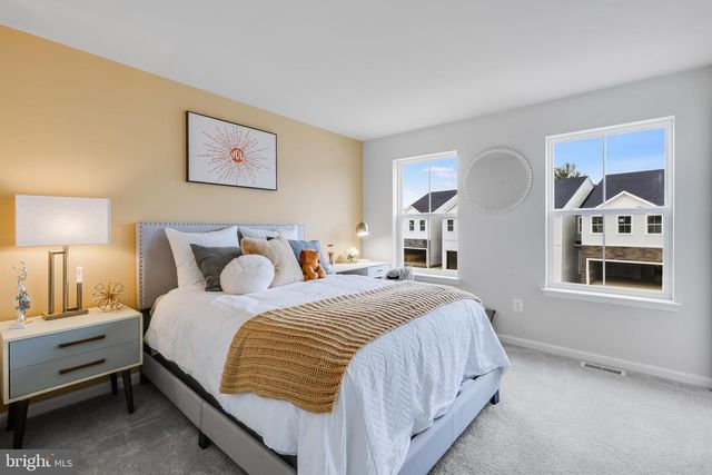 565 W NORTH ST, Smyrna, DE 19977