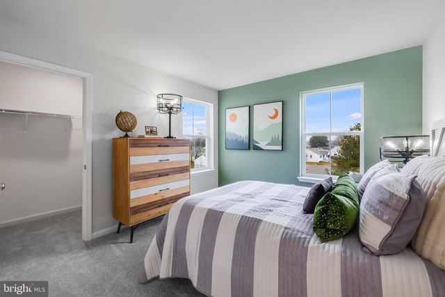 565 W NORTH ST, Smyrna, DE 19977