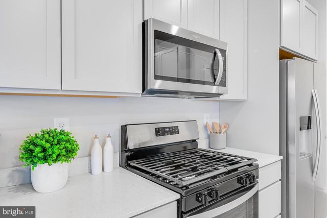 565 W NORTH ST, Smyrna, DE 19977