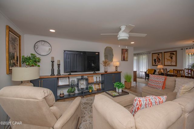 402 E Pennsylvania Avenue, Bonifay, FL 32425