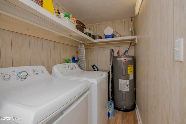 402 E Pennsylvania Avenue, Bonifay, FL 32425