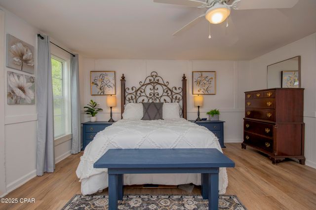 402 E Pennsylvania Avenue, Bonifay, FL 32425