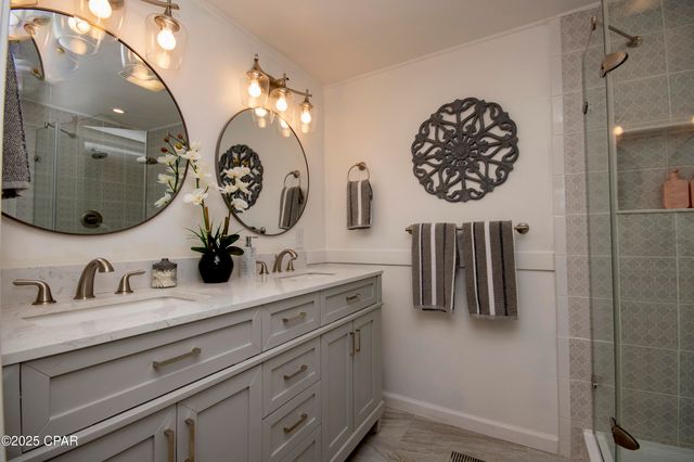 402 E Pennsylvania Avenue, Bonifay, FL 32425