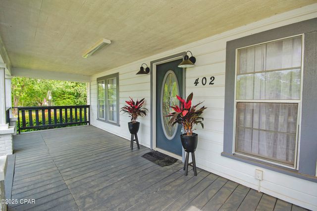 402 E Pennsylvania Avenue, Bonifay, FL 32425