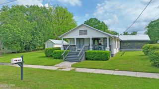 402 E Pennsylvania Avenue, Bonifay, FL 32425
