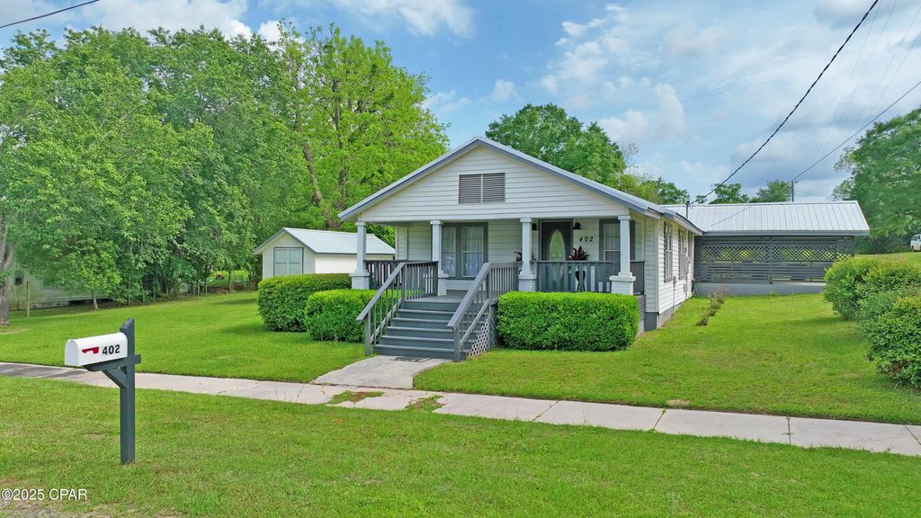 402 E Pennsylvania Avenue, Bonifay, FL 32425
