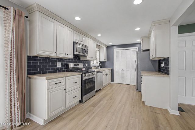 45 Birchwood Avenue, Keansburg, NJ 07734
