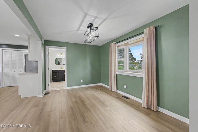 45 Birchwood Avenue, Keansburg, NJ 07734