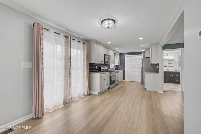 45 Birchwood Avenue, Keansburg, NJ 07734