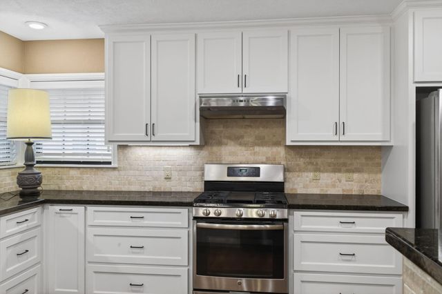 408 W Tom Green Street, Brenham, TX 77833