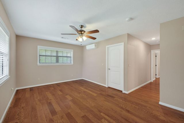 408 W Tom Green Street, Brenham, TX 77833