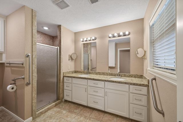 408 W Tom Green Street, Brenham, TX 77833