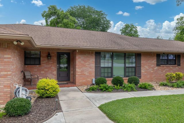 408 W Tom Green Street, Brenham, TX 77833