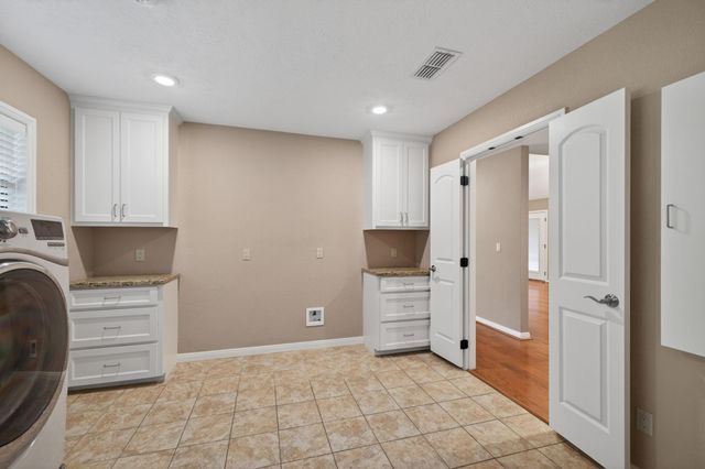 408 W Tom Green Street, Brenham, TX 77833