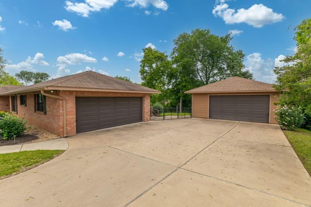 408 W Tom Green Street, Brenham, TX 77833