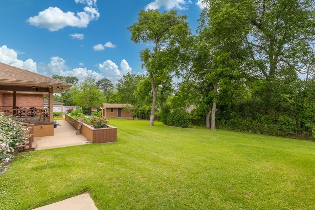 408 W Tom Green Street, Brenham, TX 77833