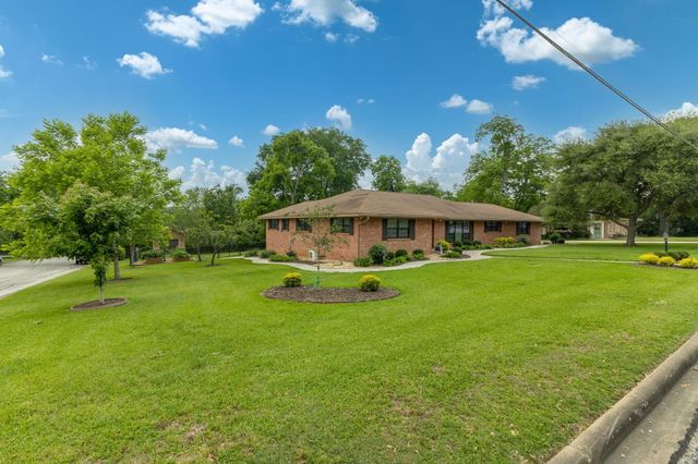 408 W Tom Green Street, Brenham, TX 77833