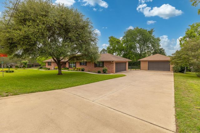 408 W Tom Green Street, Brenham, TX 77833