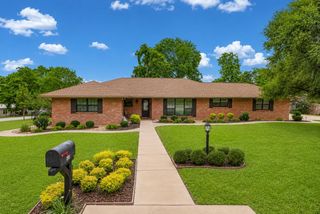 408 W Tom Green Street, Brenham, TX 77833