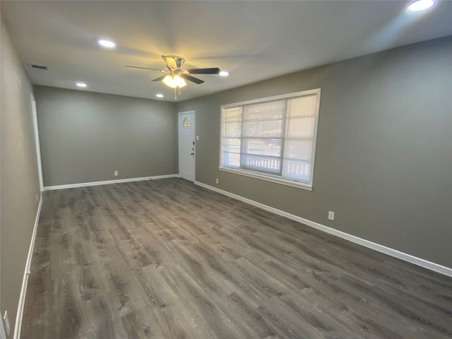 1445 W Ball Street, Weatherford, TX 76086