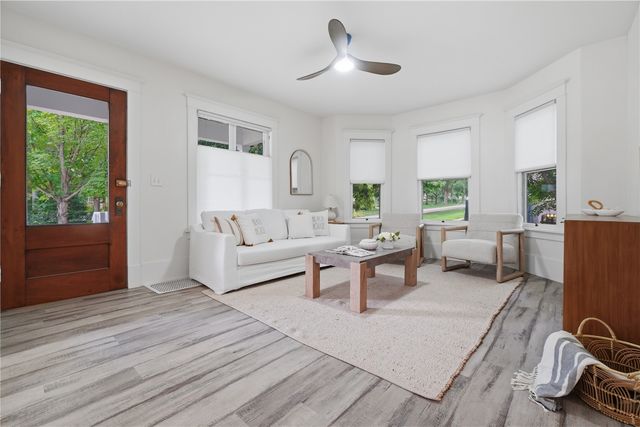 1133 Hotz Ave, Iowa City, IA 52245