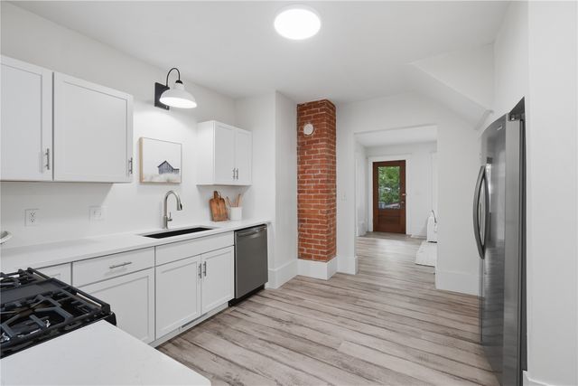 1133 Hotz Ave, Iowa City, IA 52245