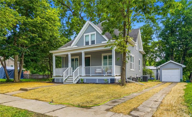 1133 Hotz Ave, Iowa City, IA 52245