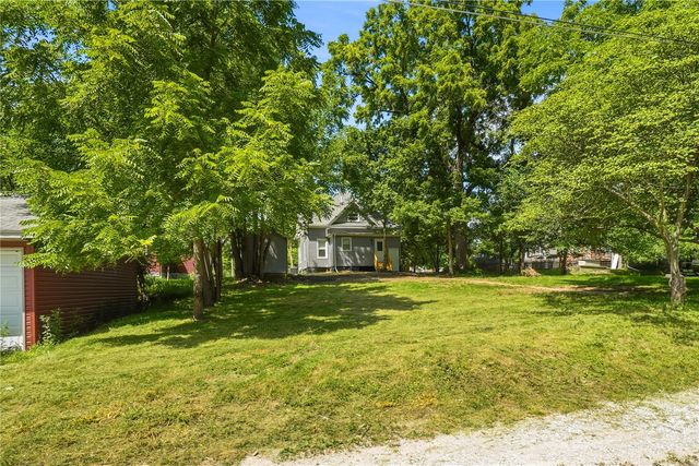 1133 Hotz Ave, Iowa City, IA 52245