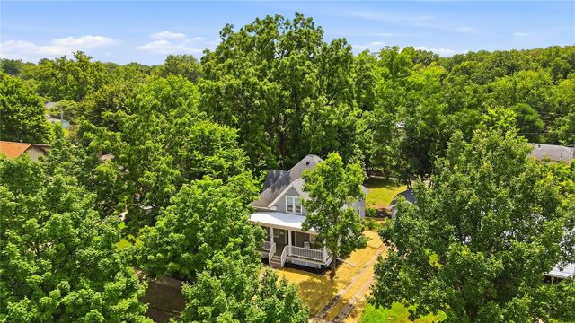 1133 Hotz Ave, Iowa City, IA 52245