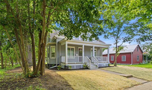 1133 Hotz Ave, Iowa City, IA 52245