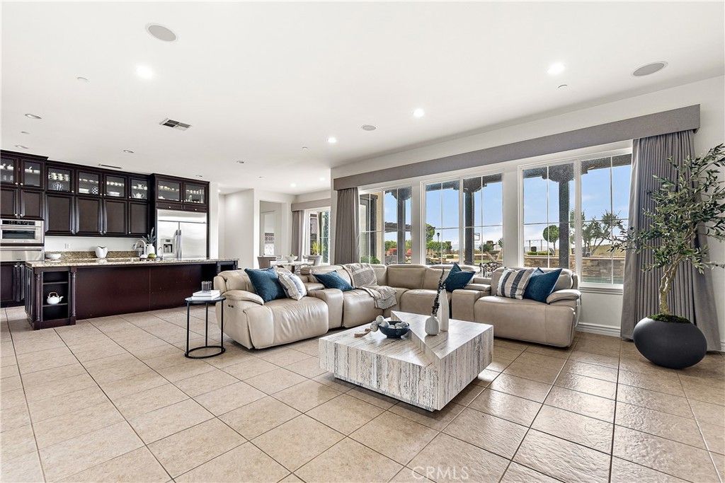 Image 14 of property listing at 5156 Branding Iron Place, Rancho Cucamonga, CA 91739