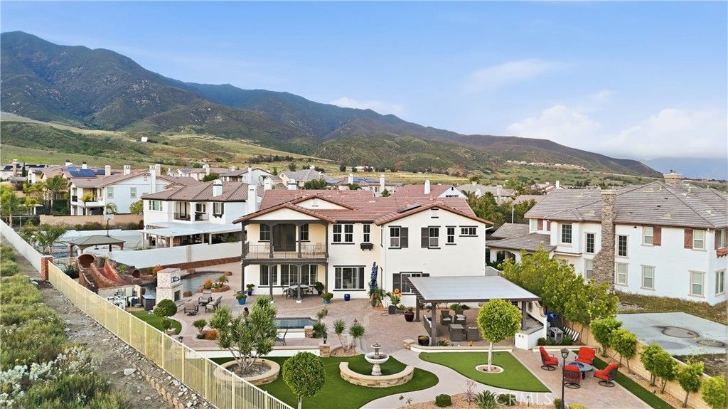 Image 7 of property listing at 5156 Branding Iron Place, Rancho Cucamonga, CA 91739