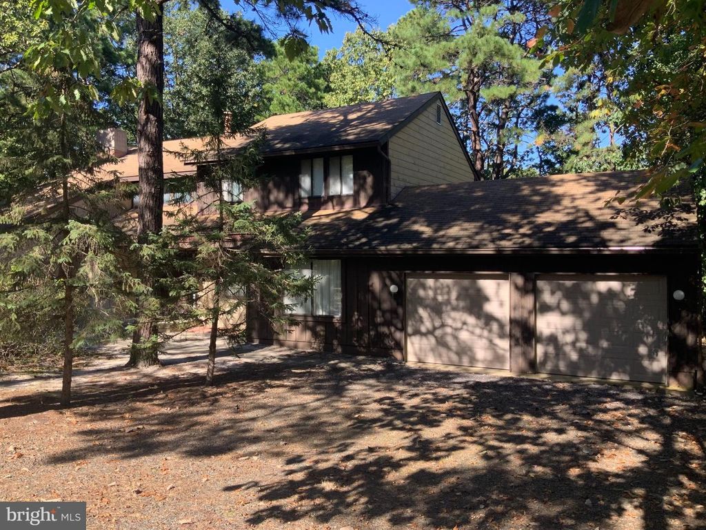 38 WOODSTONE DR, Voorhees, NJ 08043