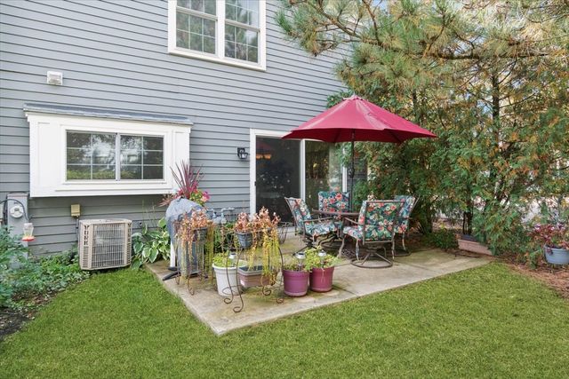 305 Cane Garden Circle 305, Aurora, IL 60504