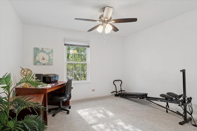 305 Cane Garden Circle 305, Aurora, IL 60504