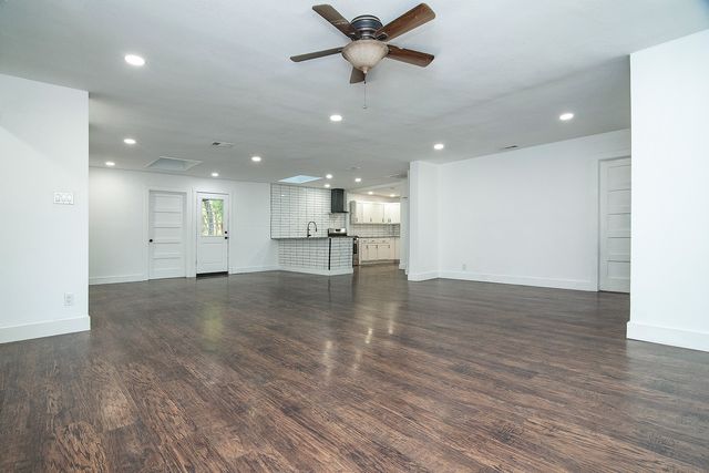 7326 Maringo Drive, Dallas, TX 75227
