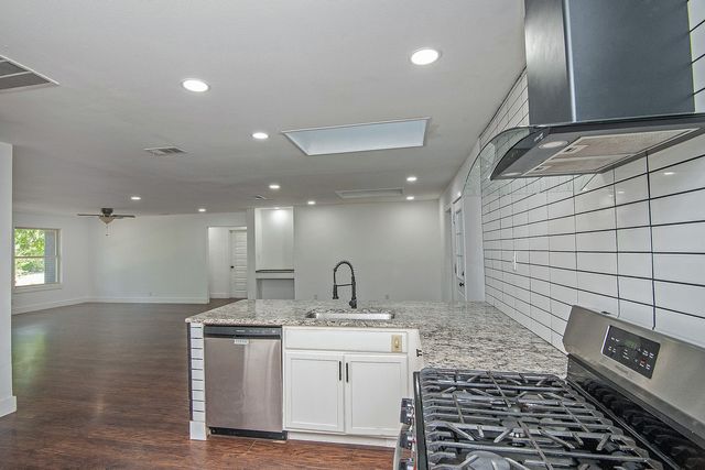 7326 Maringo Drive, Dallas, TX 75227